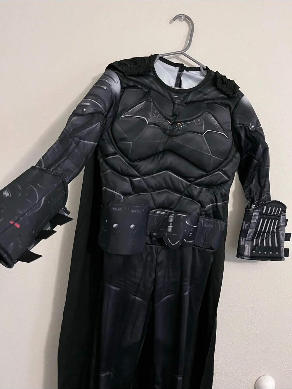 The Batman: Batman Costume Kids Child Medium Cape Half Mask Dress Up Halloween